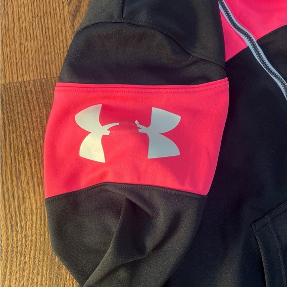 Small under armour zip-up - Picture 2 of 4
